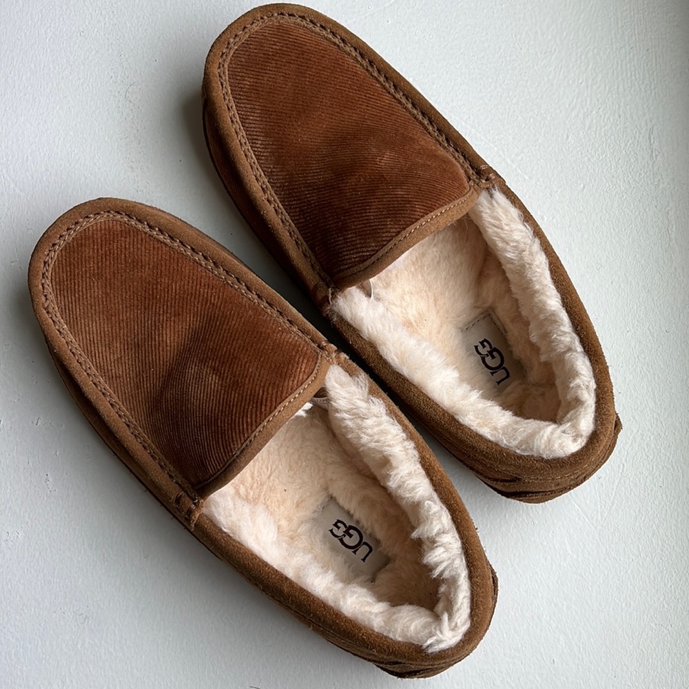 Ugg Ascot Slippers - brand new!